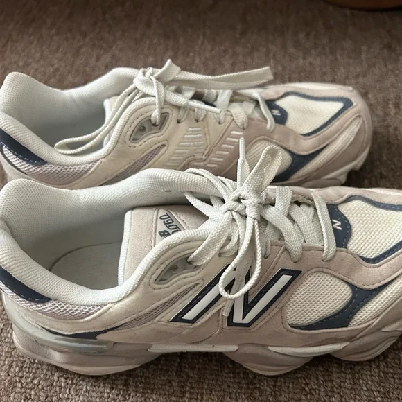 New Balance 9060 - Picture 4 of 8